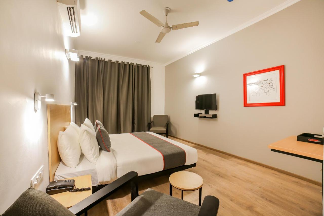 Townhouse 330 Dlf Phase-2 Near Leisure Valley Park 구르가온 외부 사진