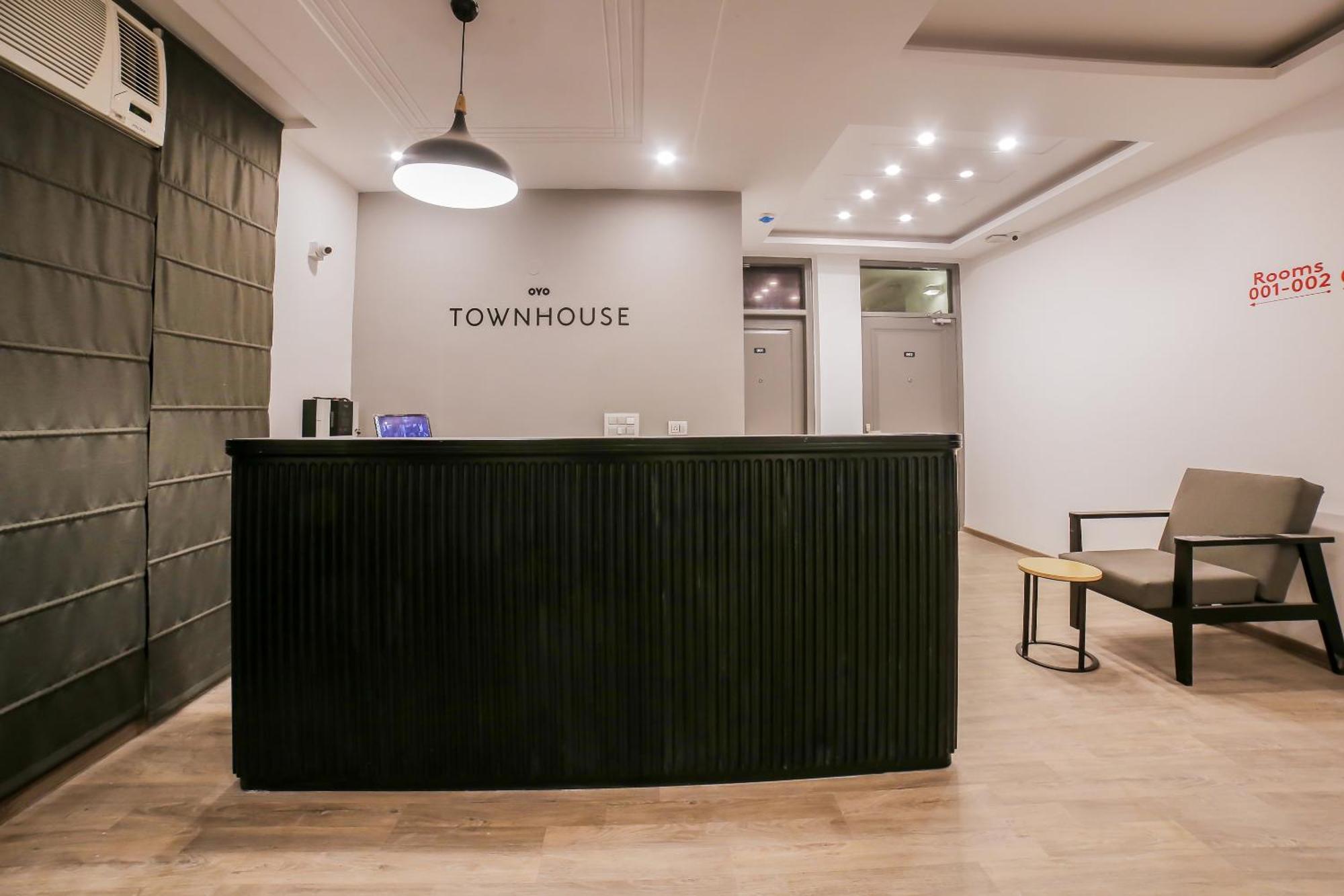 Townhouse 330 Dlf Phase-2 Near Leisure Valley Park 구르가온 외부 사진